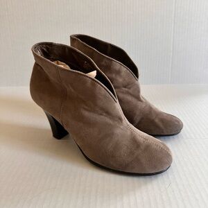 Ankle booties